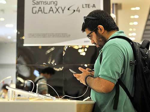 Smartphone phá hoại khả năng làm việc và giấc ngủ