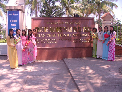 ĐH Phan Châu Trinh tuyển sinh như các trường nước ngoài