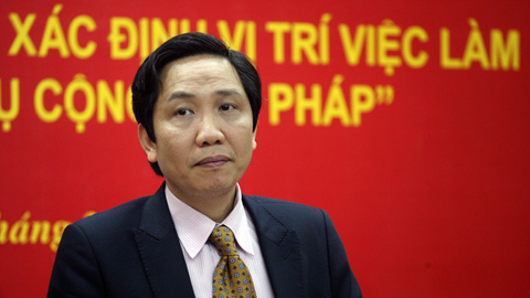 'Không đặt mục tiêu giảm 100.000 công chức'