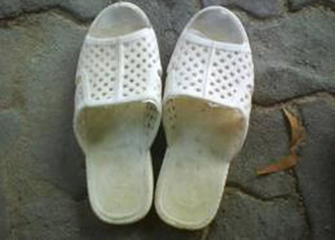 Ly kỳ chuyện phá án nhờ đôi dép tổ ong
