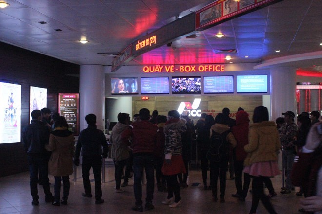 Hơn nửa triệu đồng 1 cặp vé chợ đen xem phim Valentine