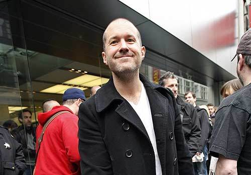 Thông tin nhà thiết kế iPhone biến mất khỏi website Apple