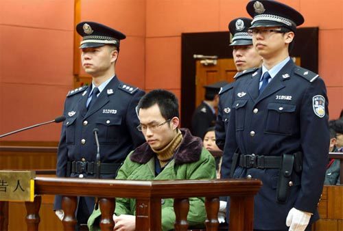 Án tử cho nam sinh viên đánh thuốc độc bạn cùng phòng