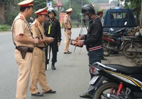 Nộp phạt trực tiếp có giảm 'đi đêm'?
