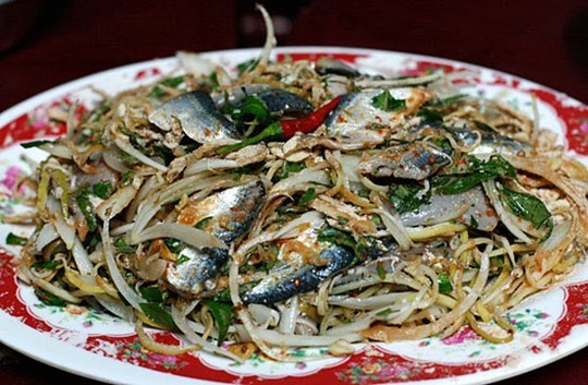 Thơm ngon gỏi cá rựa xứ Quảng