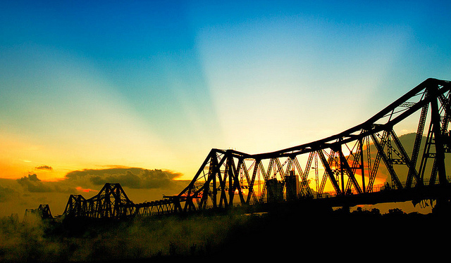 Tuyệt đẹp cây cầu bắc qua 3 thế kỷ