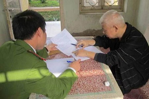 Kể lại cuộc vây bắt bầu Kiên