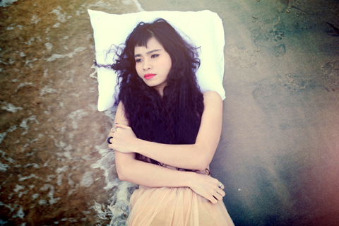 Đồng Lan kể chuyện 'yêu' đàn ông lớn tuổi