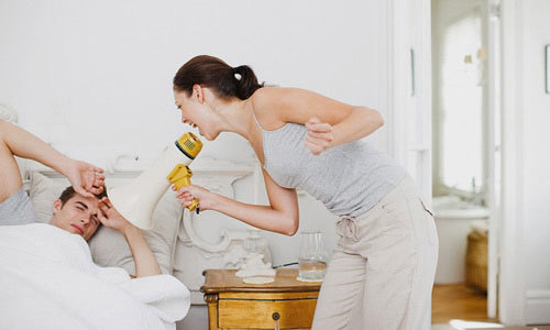 Phụ nữ lắm mồm, chồng chán là phải!