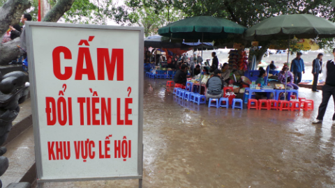 Quyết dẹp cảnh phản cảm ở chùa Hương