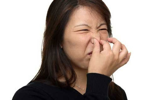 “Khiếp vía” vì chồng bốc mùi khi “tác chiến”