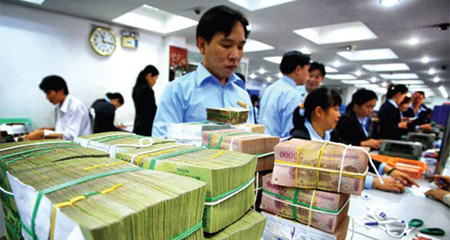 Tiền thừa chạy vòng quanh, Thống đốc lo có chuyện
