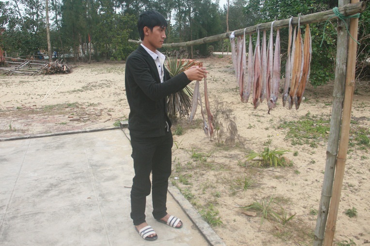 Vỡ mộng vì gom tiền đưa con sang Nhật du học