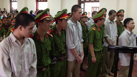 Hôm nay xử phúc thẩm vụ “quan tài diễu phố”