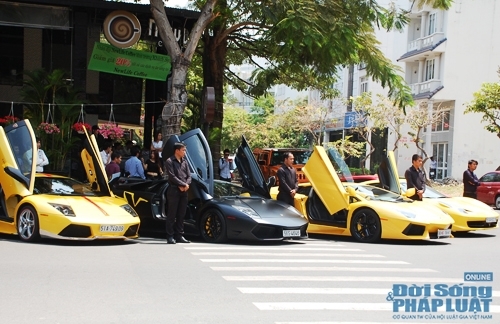 Đội siêu xe Ferrari, Lamborghini hàng đầu Châu Á của dân chơi Việt