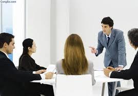 Lạ lùng đình chỉ công việc mà không rõ lí do