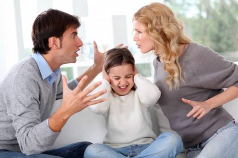 Để con vẫn an toàn khi bố mẹ ly hôn