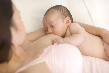 Đi đẻ, bị chủ trọ đuổi ra khỏi nhà