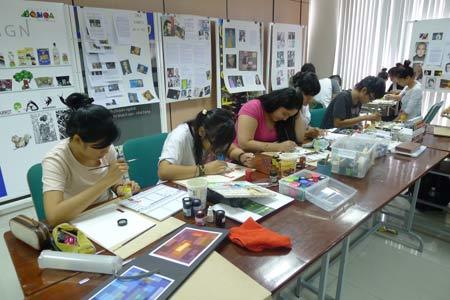 Thiết kế đồ hoạ ngành năng động cho giới trẻ