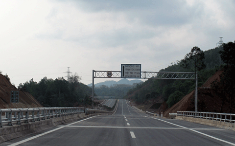 Thu phí đoạn tuyến cao tốc dài nhất Việt Nam