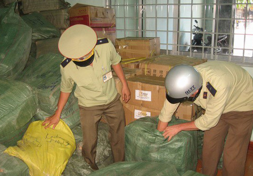 Tuyển buôn lậu vào làm công chức Quản lý thị trường