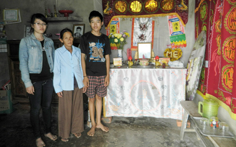 Xin cứu giúp ước mơ của cô sinh viên giỏi mồ côi cha mẹ