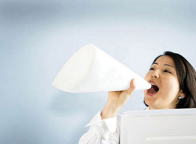 'Điếc tai' nghe vợ kể công