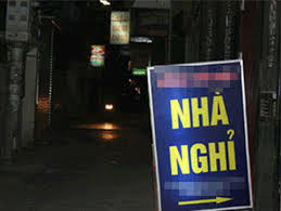 Đến đánh biba, rủ luôn con gái bà chủ vào nhà nghỉ