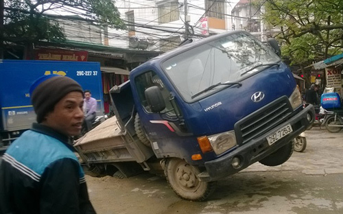 “Hố tử thần” xuất hiện ở Hà Nội