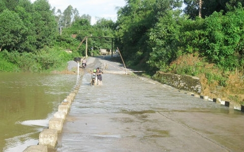 Khởi công cầu Khe Ang sau vụ lũ cuốn ô tô 5 người chết
