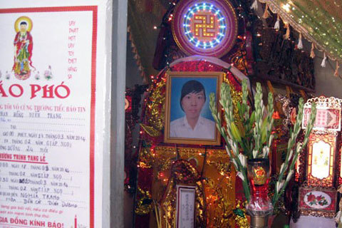 Theo bạn trai vào khách sạn 