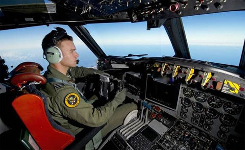 Tìm MH370: Phát hiện tấm nâng hàng, dây đai