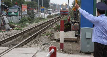 Nghi án hối lộ: Sao chỉ nước ngoài phát hiện?