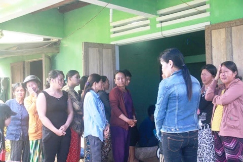 Phát hiện xác cô giáo cùng 2 con trói chặt tay nhau