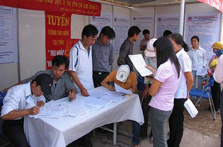 Thất nghiệp là do sinh viên chọn nhầm sân