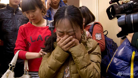 Nỗi đau khôn tả của người nhà hành khách MH370
