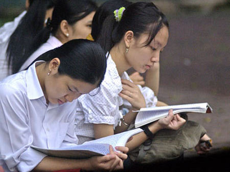 Đại học 'tung chiêu' hút sinh viên giỏi