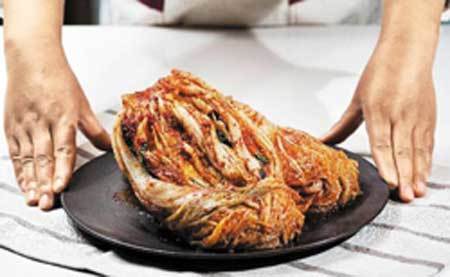 Kim chi Hàn bị kim chi TQ đè bẹp ngay trên sân nhà