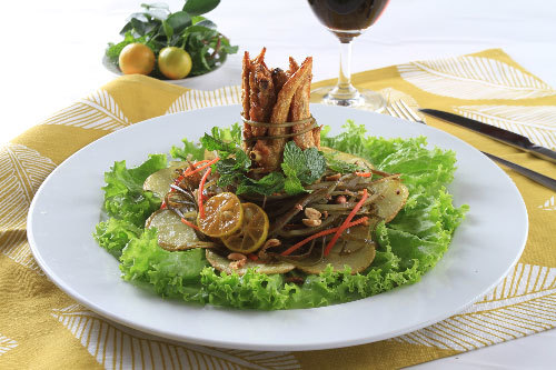 Khó cưỡng với món gỏi phổ tai, cánh gà chiên