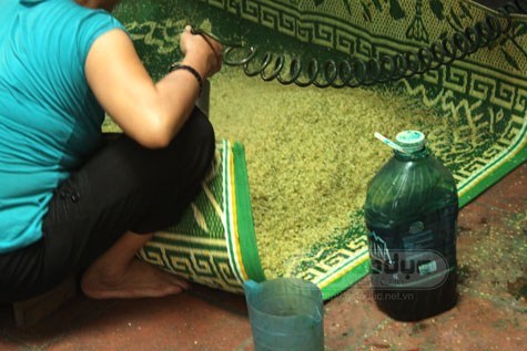 Cốm thơm xanh: Đặc sản Hà Thành bị nhuộm độc