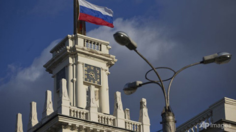 Crưm chỉnh đồng hồ theo giờ Moscow