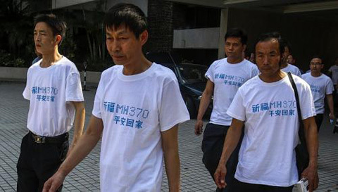 Thân nhân hành khách TQ đòi Malaysia xin lỗi