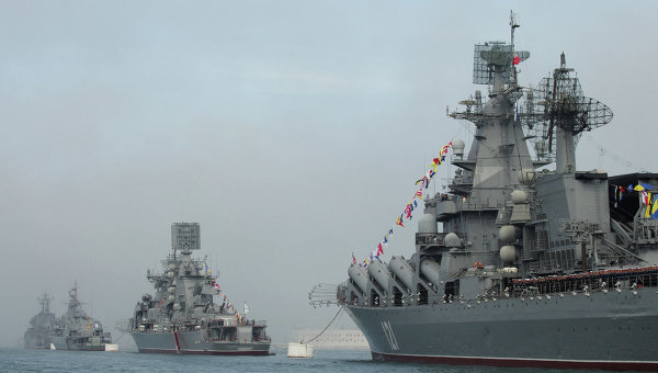 NATO bắt tay Ukraina, tìm cách áp sát Nga