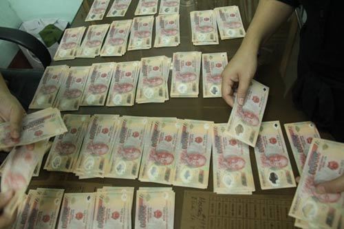 300 ngàn tiền thật mua 1 triệu tiền giả