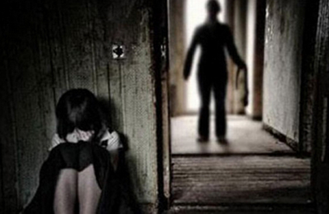 U80 hiếp dâm cháu bé 13 tuổi