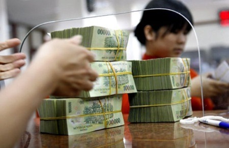 Nợ xấu gấp đôi báo cáo, sáp nhập thêm 6 -7 ngân hàng