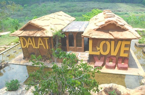 Nhà đất sét có một không hai của đại gia Đà Lạt