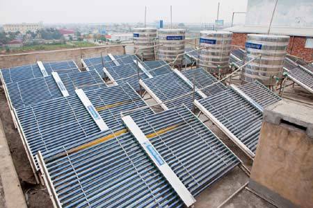 Hỗ trợ lắp đặt 36.840 máy nước nóng năng lượng mặt trời
