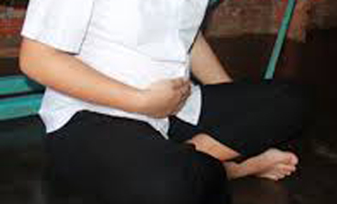 Bé gái có thai, nhiều trai làng hồi hộp