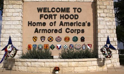 Nổ súng tại căn cứ quân sự Mỹ